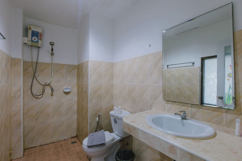 Royal Beach Residence Superior Triple Room 5