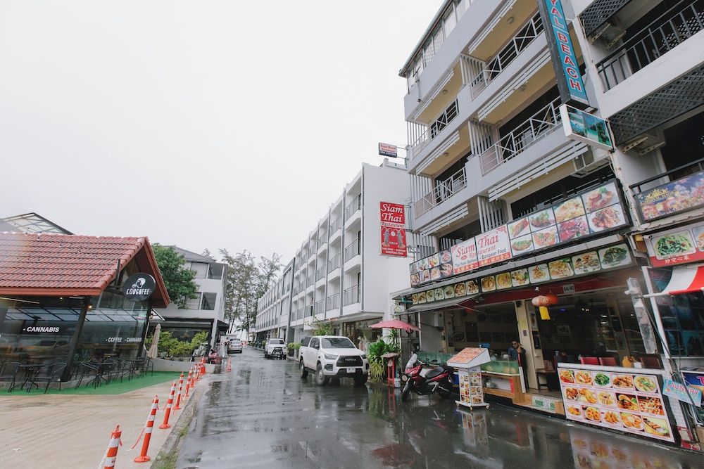 undefined Royal Beach Residence 9