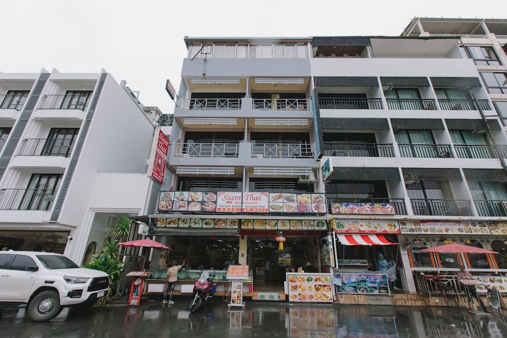 undefined Royal Beach Residence 7