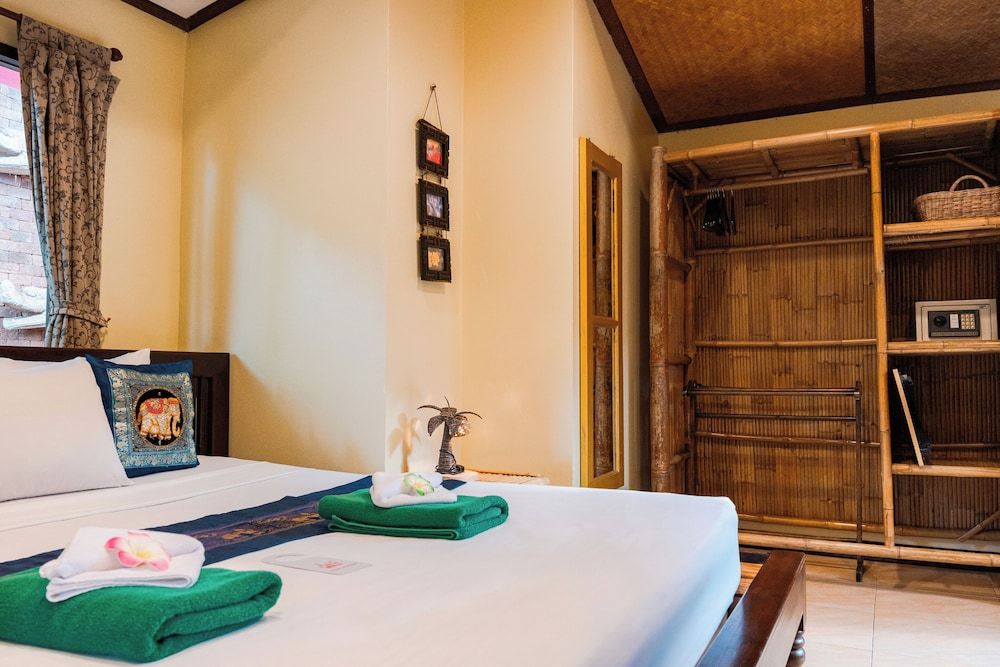 undefined Baan Ton Rak Boutique Resort 4