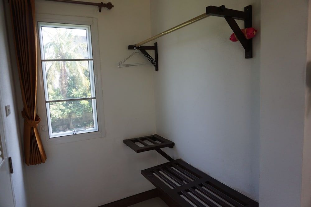 Thatphanom Place Standard King Bed 11