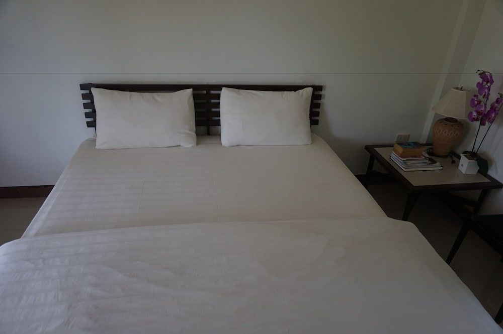 Thatphanom Place Standard King Bed 2