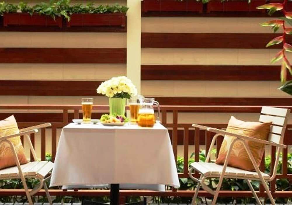 undefined The Rose Hotel Bangkok 5