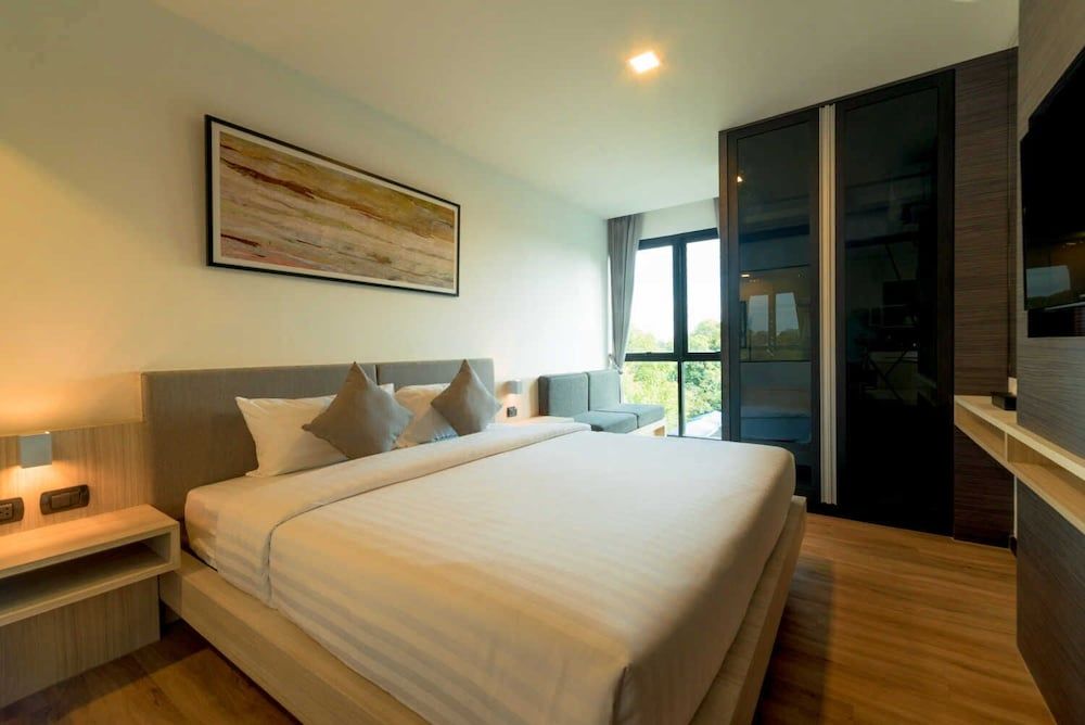 undefined Pause and Play Hotel 3