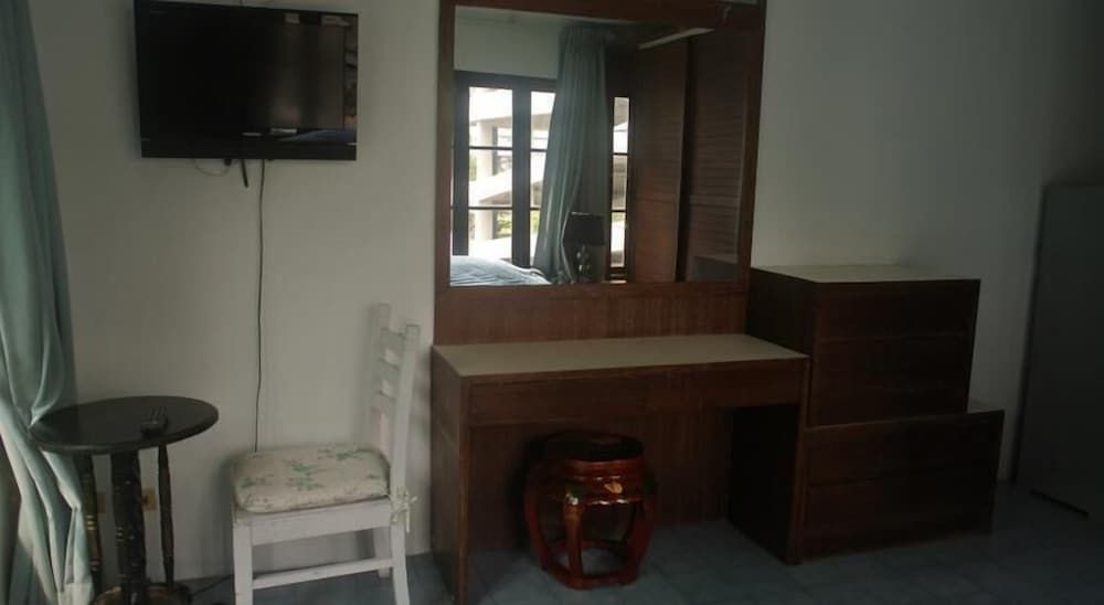 Oriental Smile Hotel Deluxe Double 4