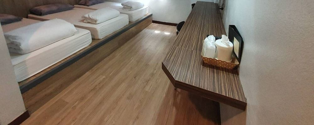 Golden House Hotel Sakaeo Deluxe Triple Room 2