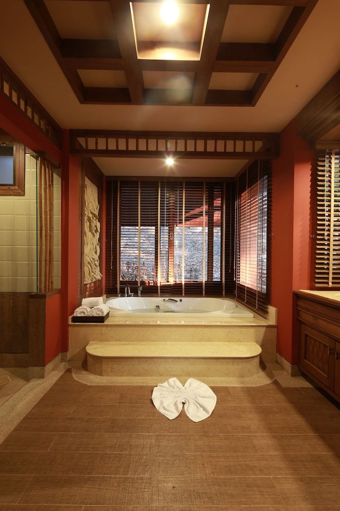 Vanilla Hill Kasalong Kham 2 Bedroom Villa 2