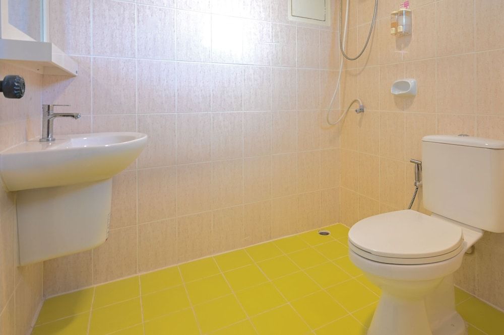 Witchuwan Sport & Spa Apartel Superior Room 8