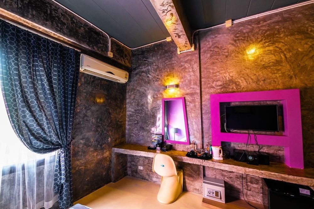 The b Ranong Trend Hotel Deluxe Room 10