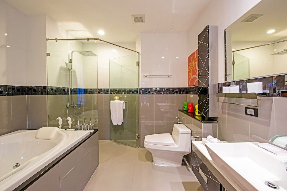 Chalong Miracle Lakeview Resort & Spa Family Suite (Twin), Balcony 8