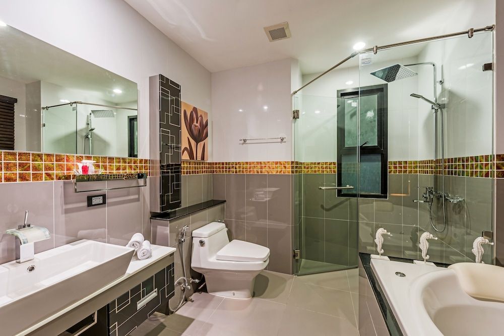 Chalong Miracle Lakeview Resort & Spa Family Suite (Double), Balcony 11