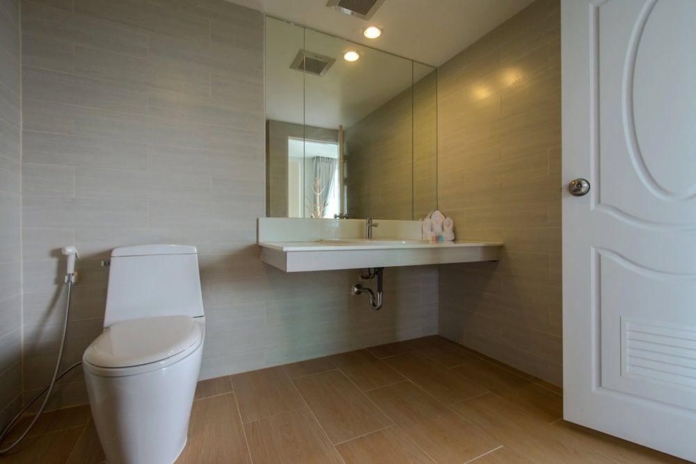 Prachuap Grand Hotel Junior Suite 3