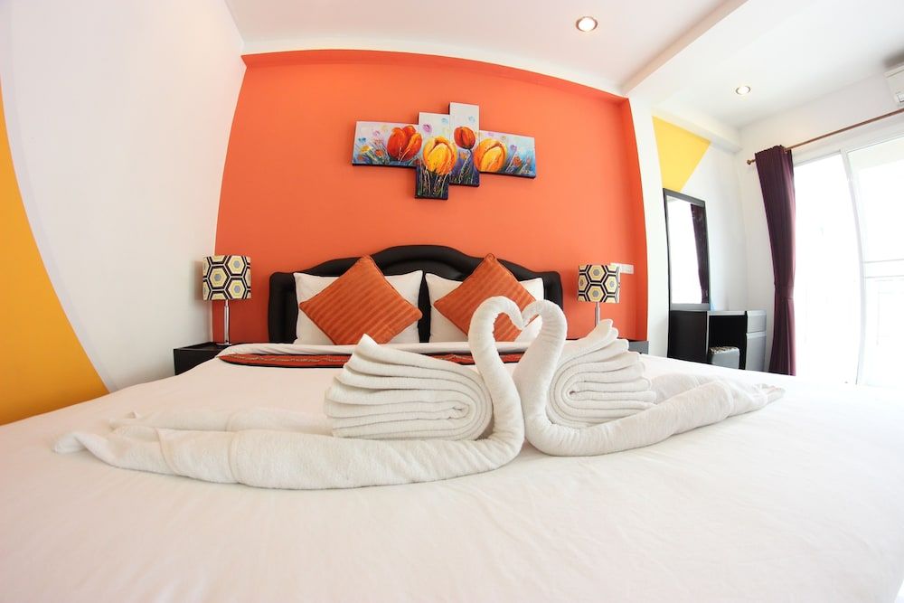 undefined Tulip Inn 2