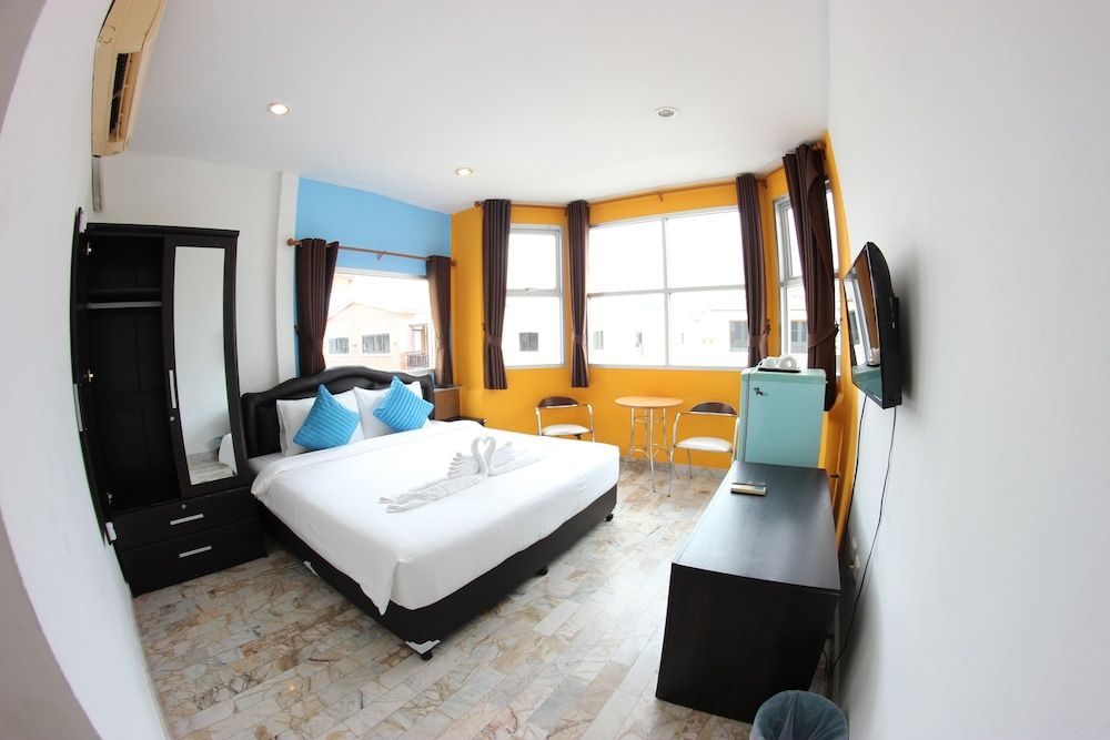 Tulip Inn Superior Double Room 2