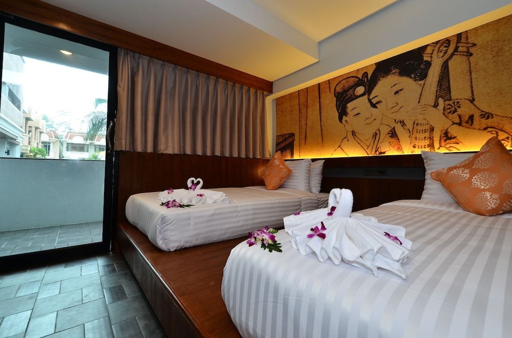 undefined Lap Roi Karon Beachfront 8