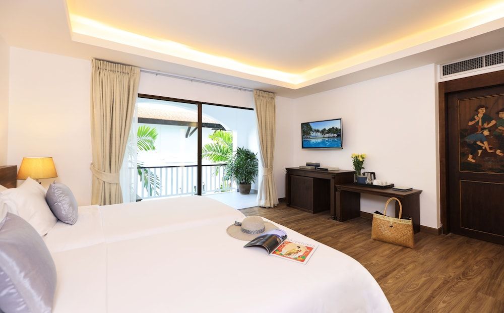 undefined Celes Samui 10