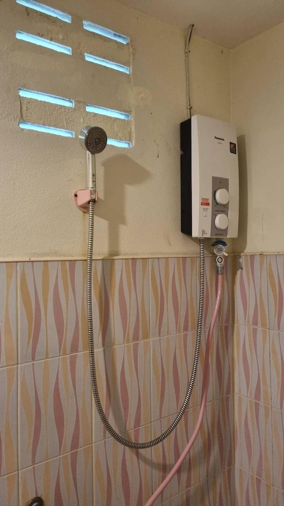 Mookies Bungalow Queen Air Conditioning Room with Garden View 5