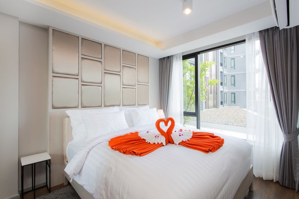 undefined 6th Avenue Surin Beach 7