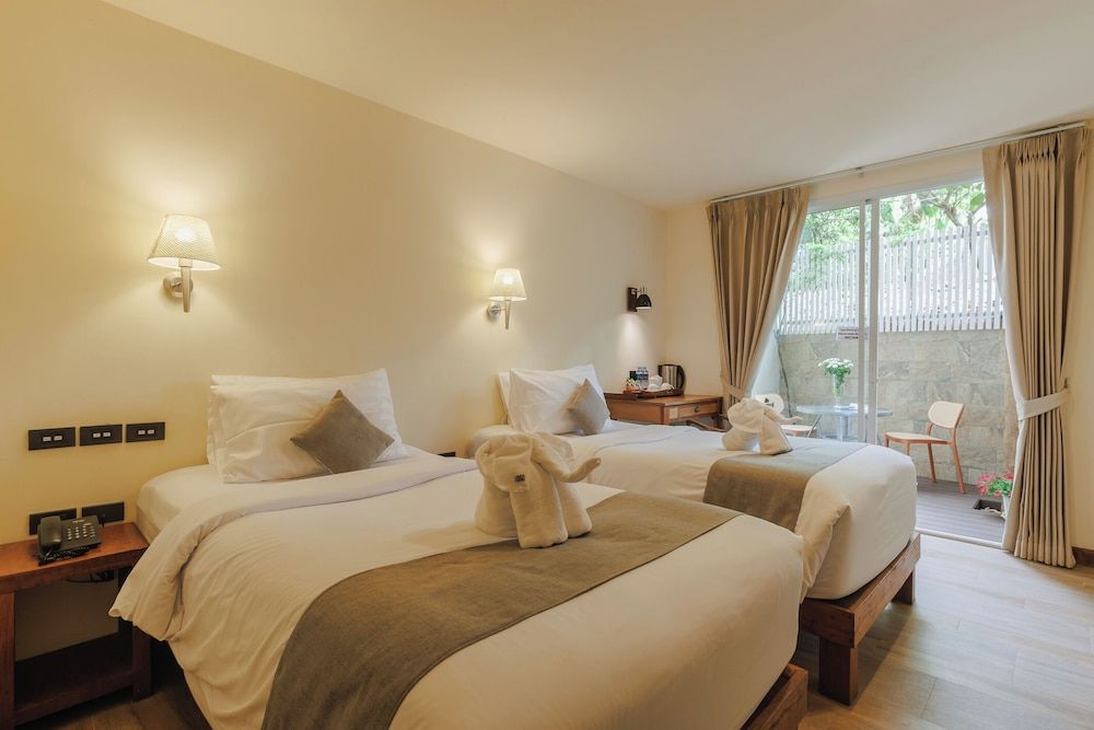 undefined Le Charcoa Hotel 2