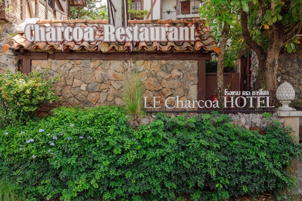 undefined Le Charcoa Hotel 8