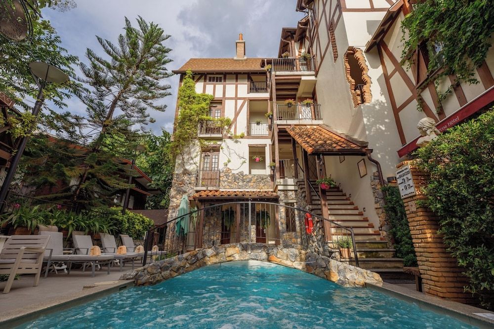 undefined Le Charcoa Hotel