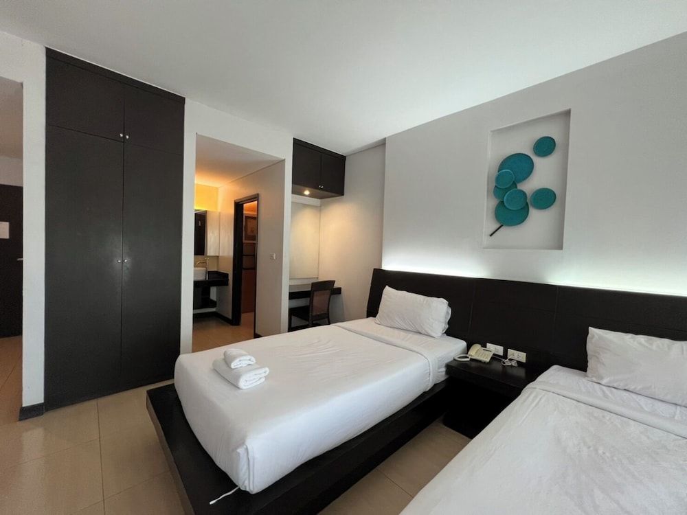 The O Valley Hotel Deluxe Room 3