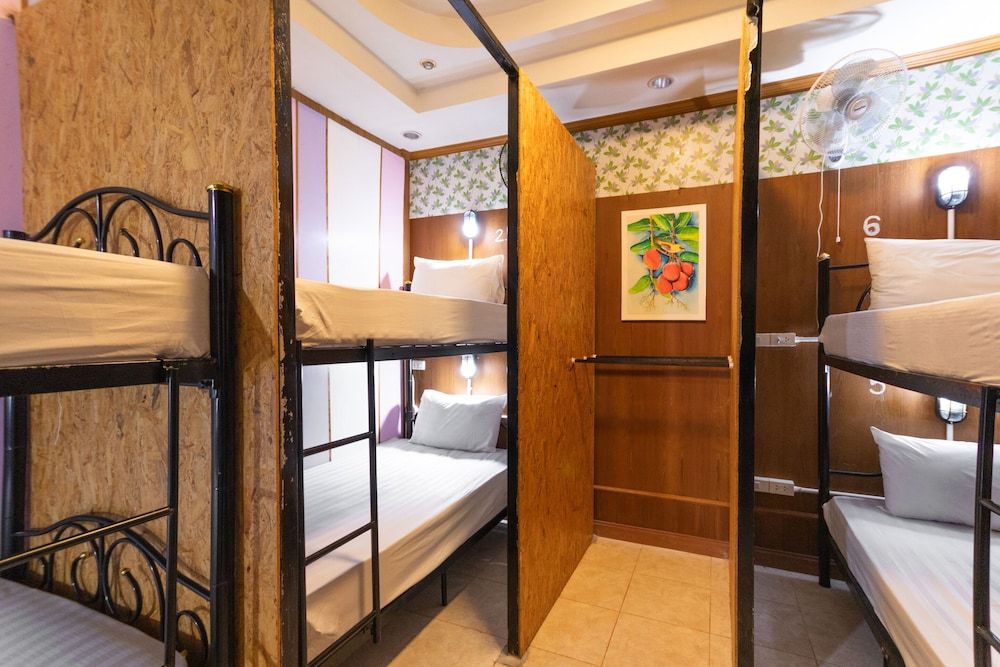 Shared Dormitory, Mixed Dorm