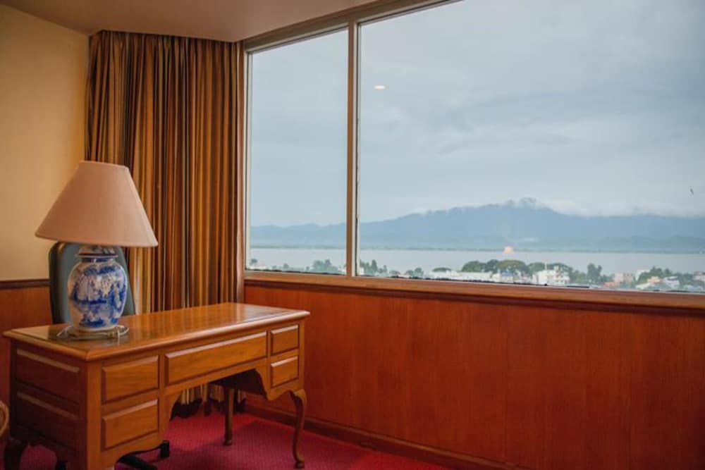 Phayao Gateway Hotel Premire View Suite