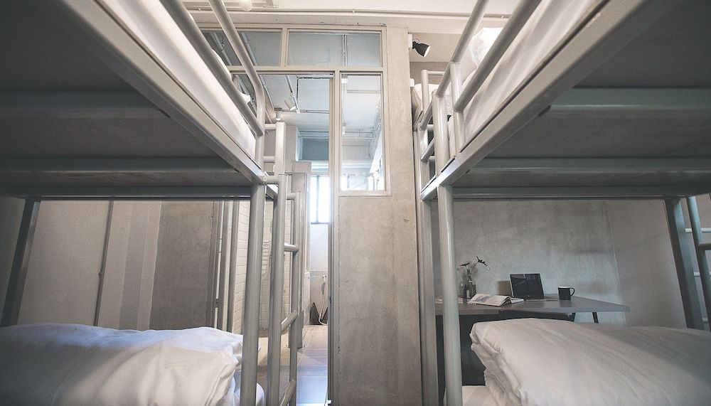 2W Bed & Breakfast Bangkok - Hostel Family Room, Private Bathroom