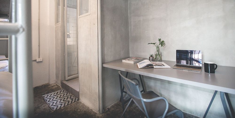 2W Bed & Breakfast Bangkok - Hostel Family Room, Private Bathroom 8