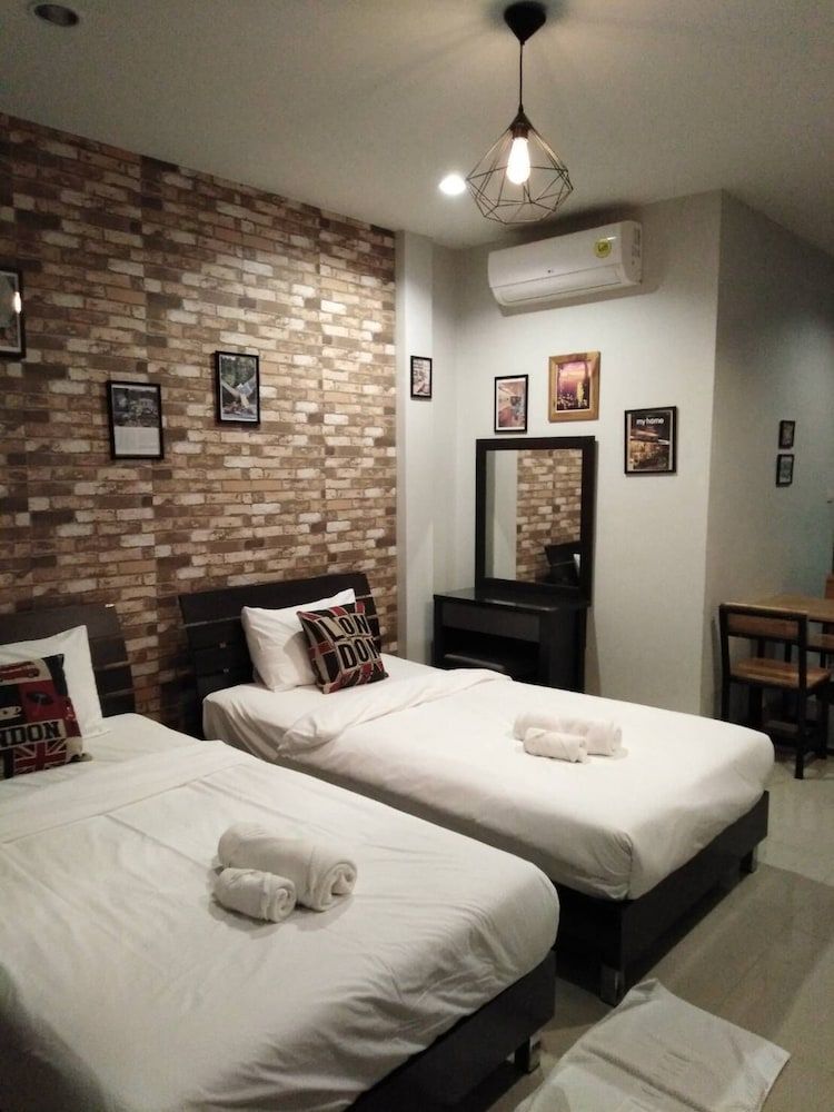 The Lofthouse Sansai Standard Twin Room