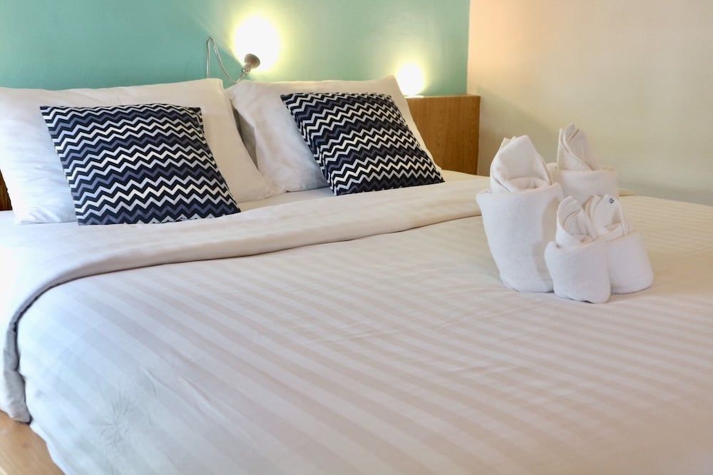 Pakta Phuket Deluxe Double or Twin Room 18