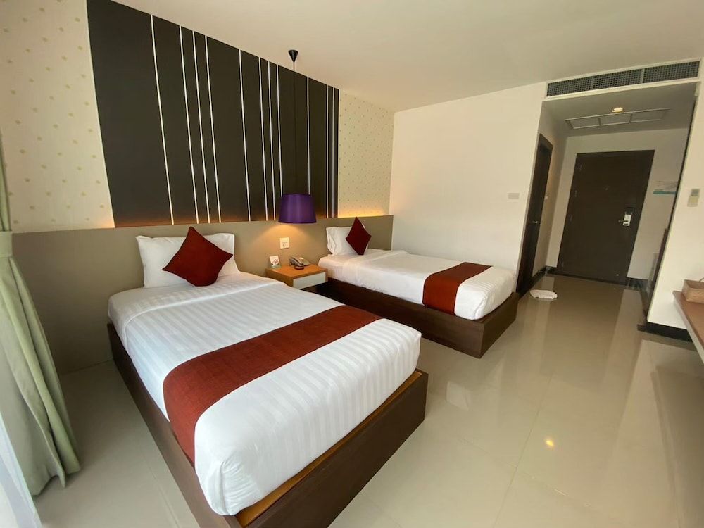 Siva Royal Hotel Deluxe Double Room or Twin Room 5