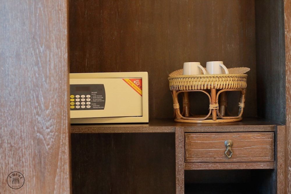 Amaka Bed & Breakfast Deluxe Room 12