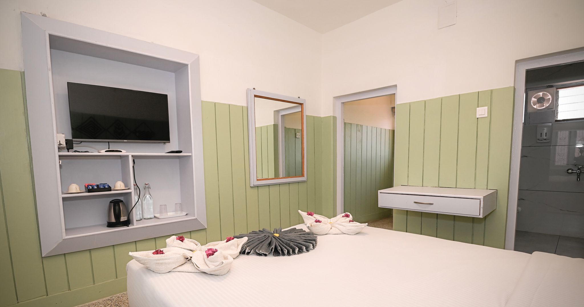 Hotel Vivek Standard Double 5