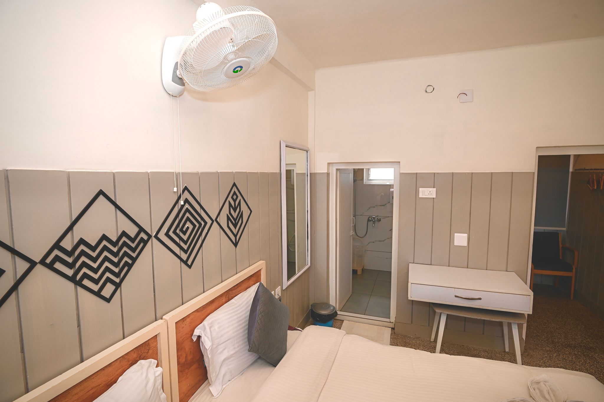 Hotel Vivek Standard Double 4