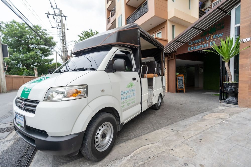 undefined Greenview Ekkamai 10 2