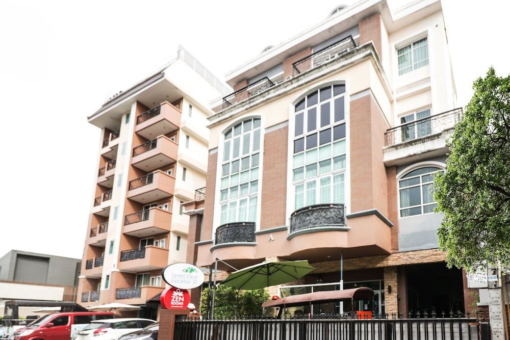 undefined Greenview Ekkamai 10 5