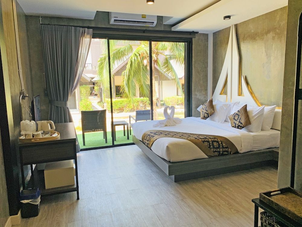 undefined Phi Phi Andaman Legacy Resort 2