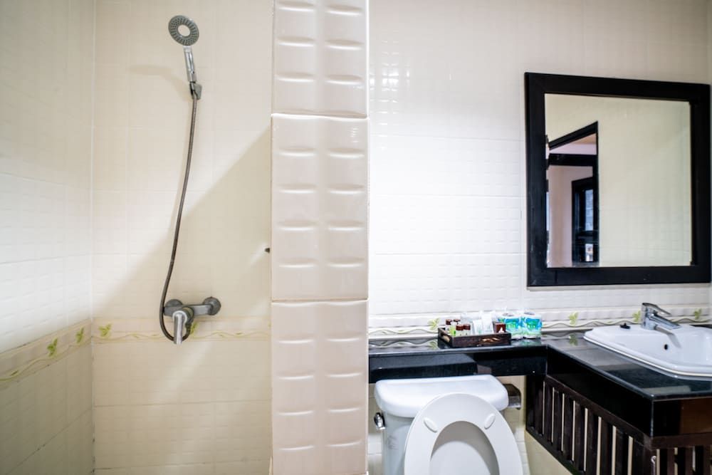 Phi Phi Andaman Legacy Resort Superior Room, Mountain View 11