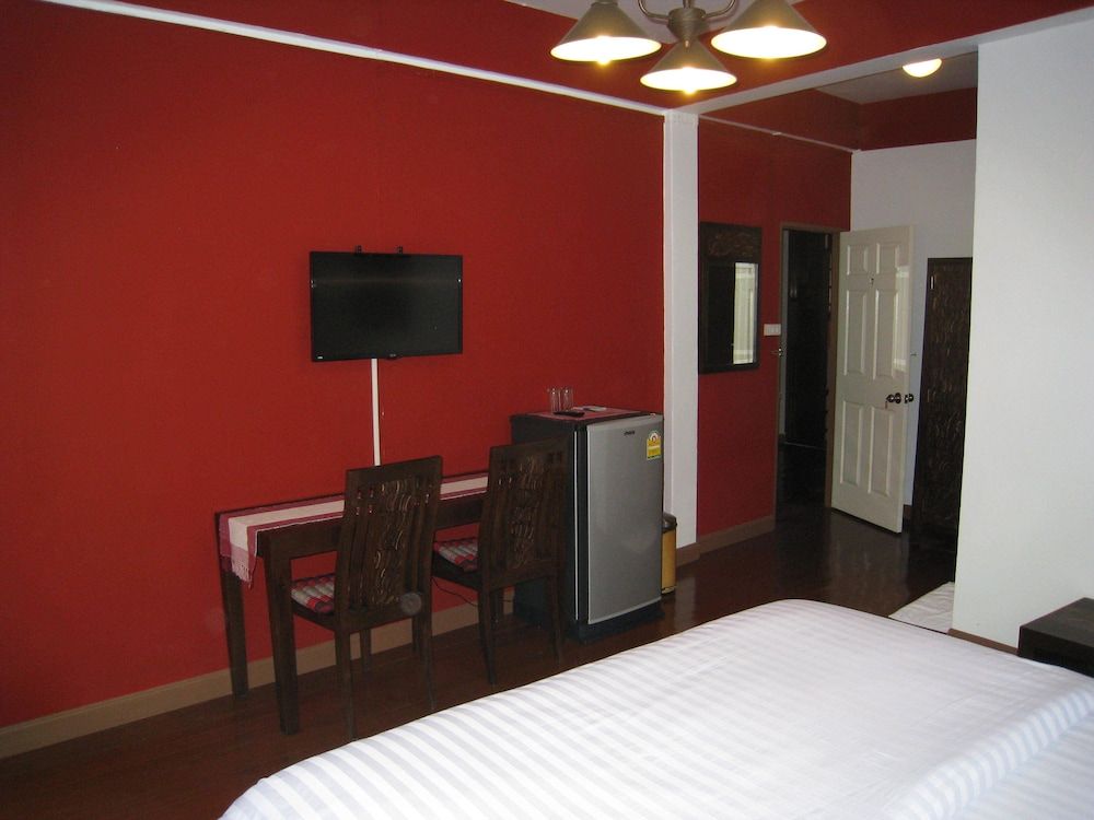Baan Glang Soi Corner Room 4