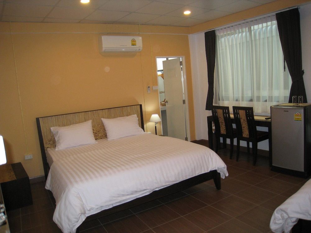 Baan Glang Soi Triple Room 7