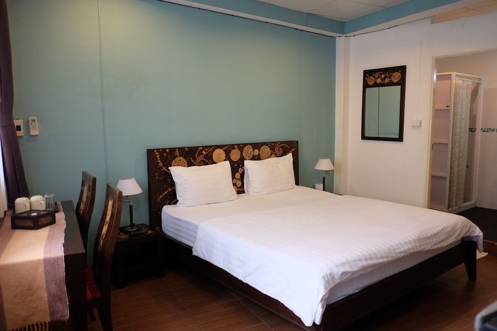 Baan Glang Soi Standard Double Room 2