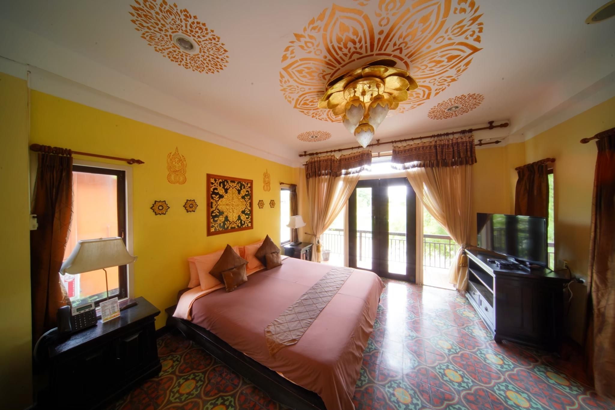 Pludhaya Resort & Spa King Grand Canal Suite 2