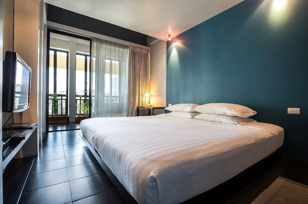 LoogChoob Homestay Standard Room, 2 Twin Beds, Canal View 2