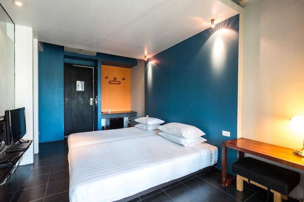 LoogChoob Homestay Standard Room, 2 Twin Beds, Canal View