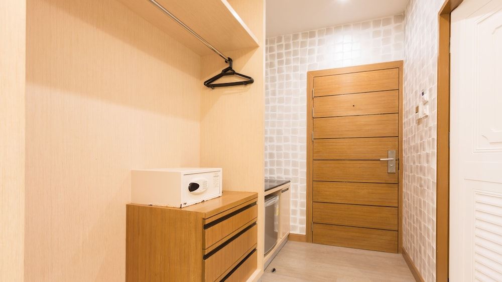 Anda Beachside Hotel Superior Double or Twin Room, No Windows 3