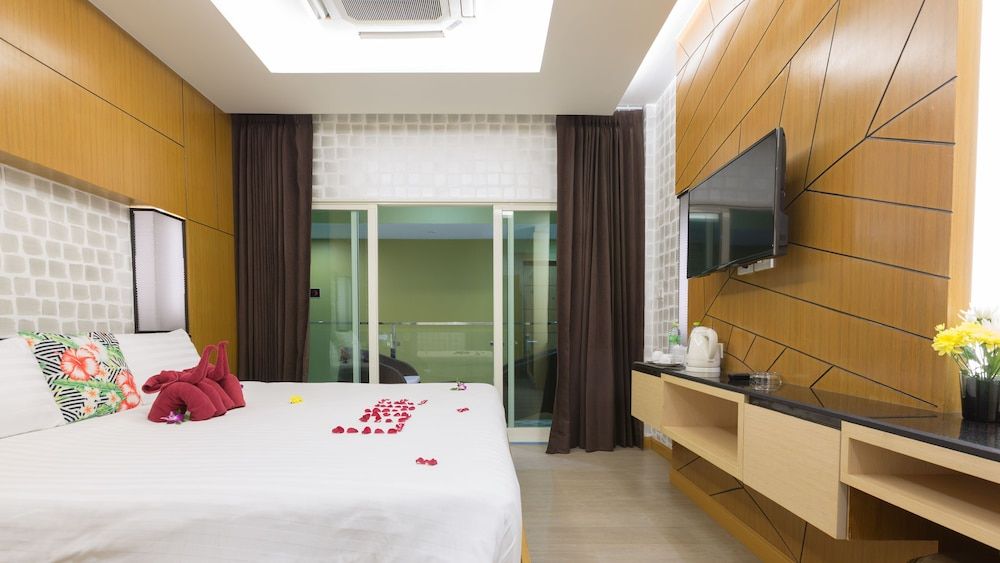 Anda Beachside Hotel Superior Double or Twin Room, No Windows 2