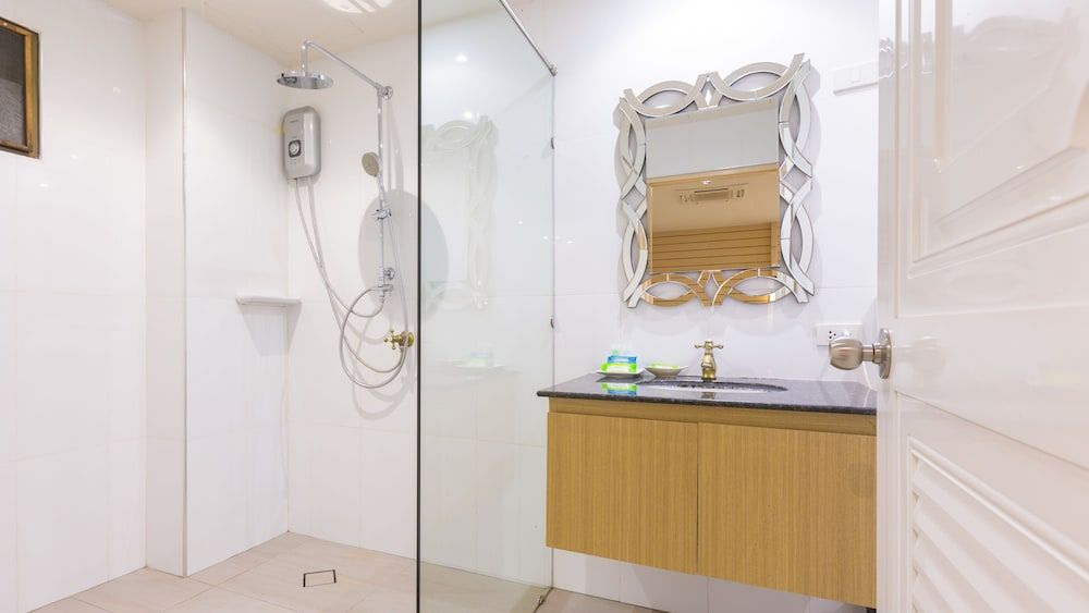 Anda Beachside Hotel Standard Double or Twin Room (No Window) 6