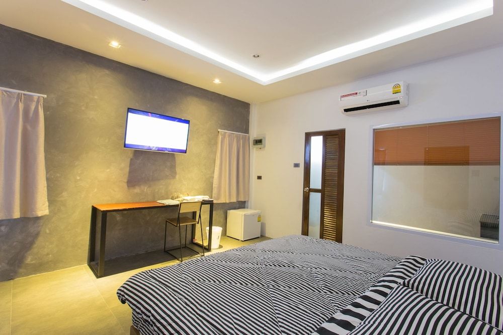 88 Fine Hotel Double Room 3